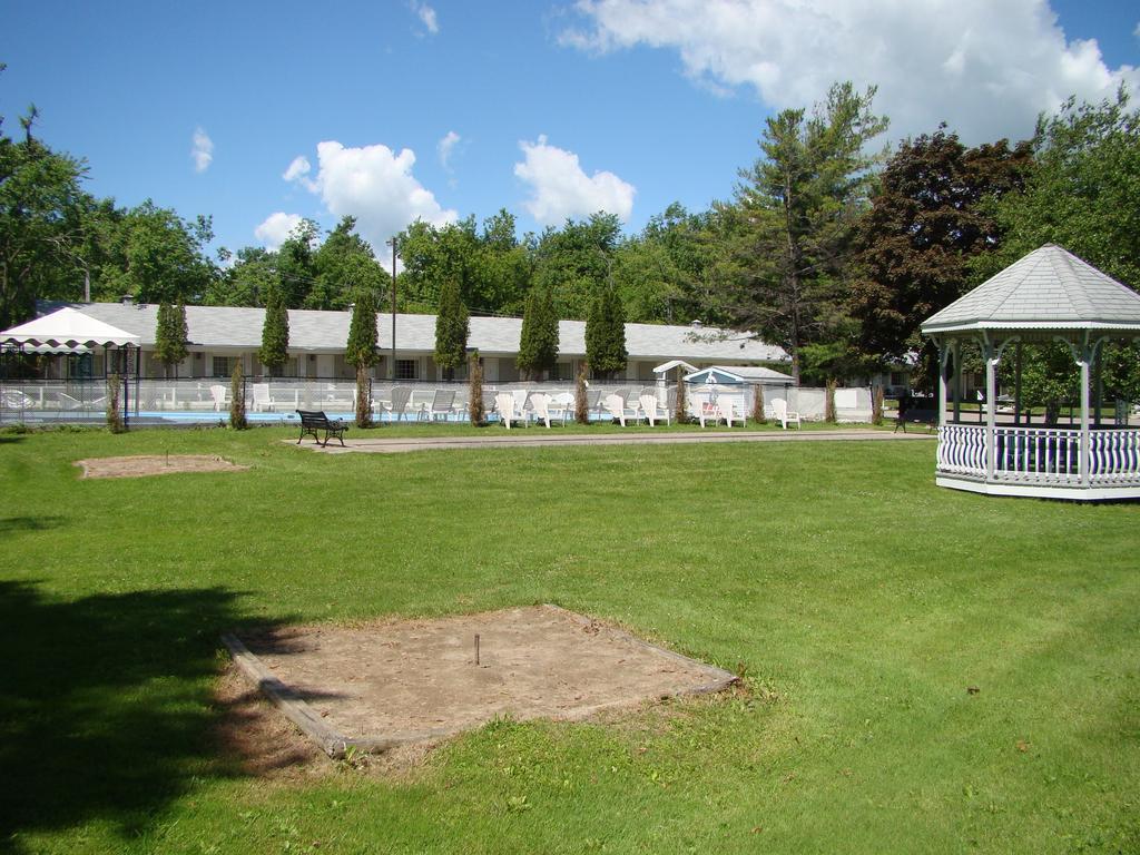 Colonial Resort-1000Islands Gananoque Luaran gambar