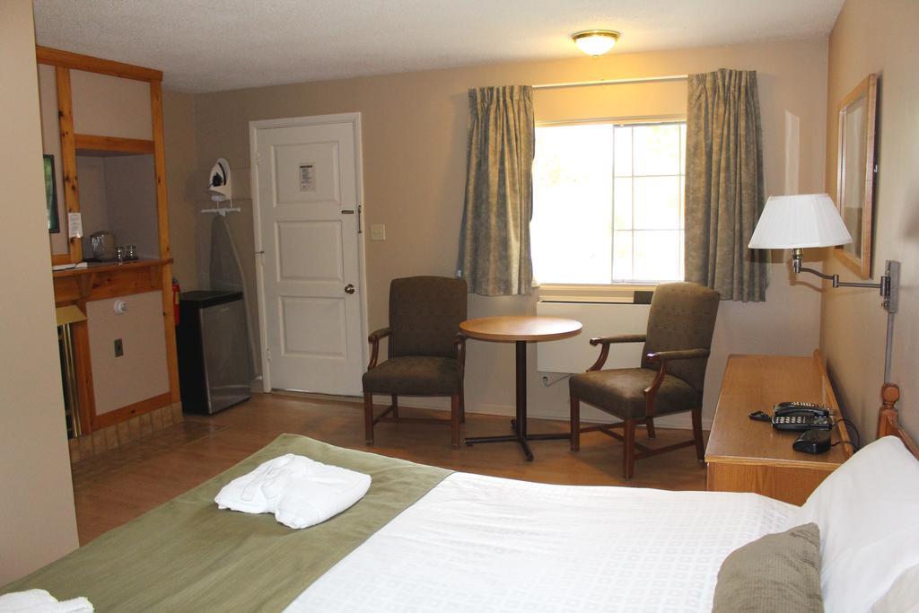 Colonial Resort-1000Islands Gananoque Luaran gambar